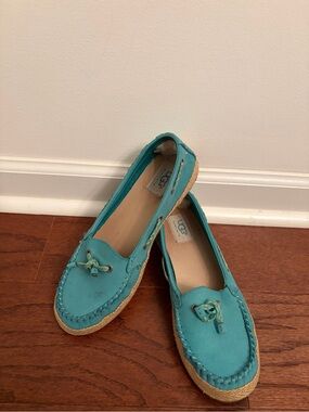 UGG Teal blue women’s size 7  Espadrille Loafers boat shoes furry inside